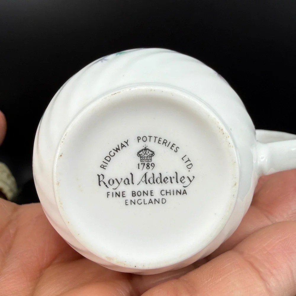 Royal Adderley Bone China Creamer Scottish Thistle Swirl‎ Gold Trim England 3in